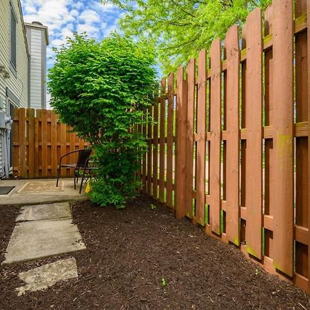פורט וויין Family Friendly And Quite 2 Bedroom Condo Close To Fun מראה חיצוני תמונה